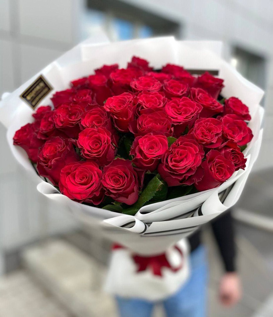 Букет 31 роза Родос (Rhodos)