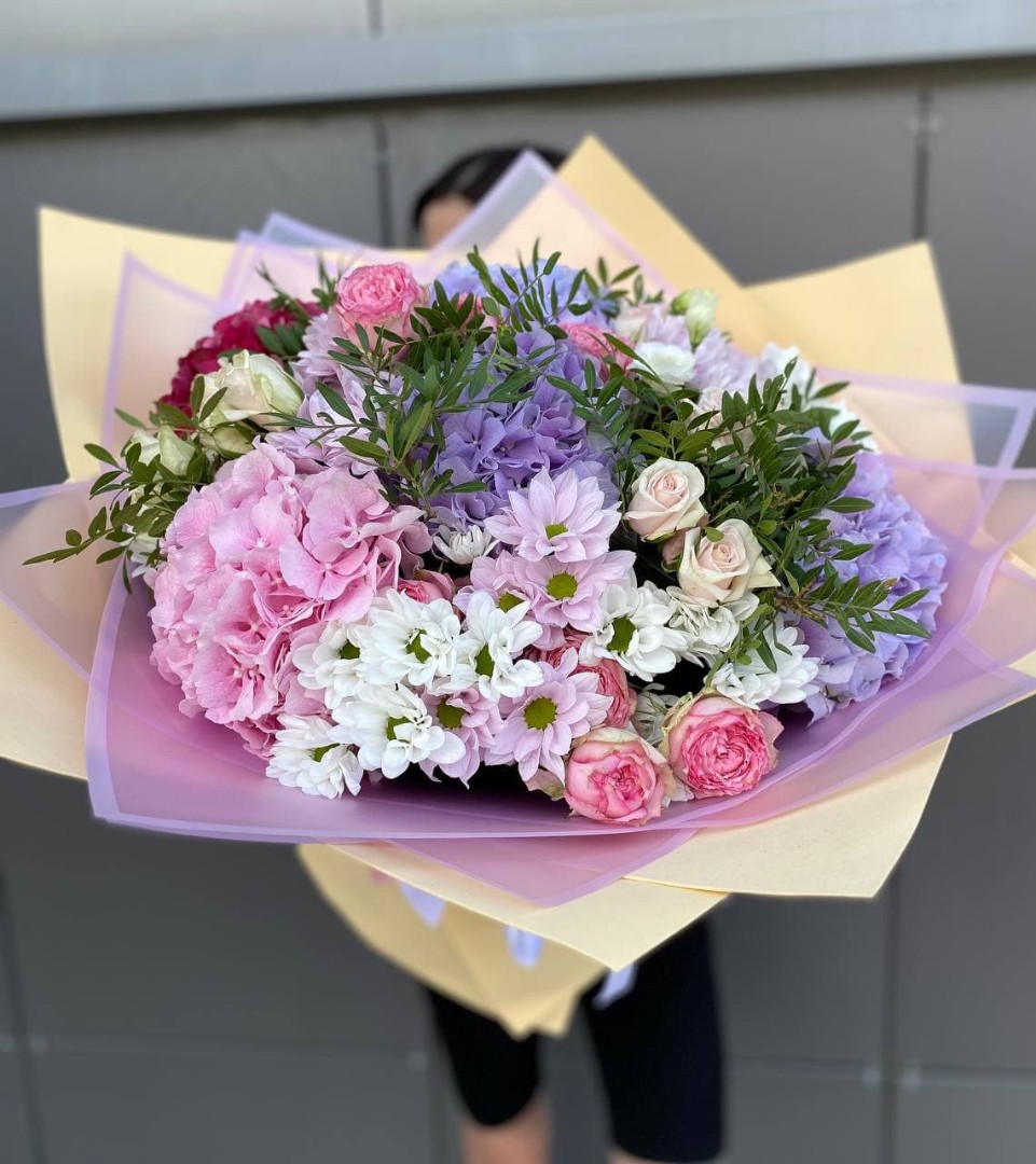 Букет цветов 28