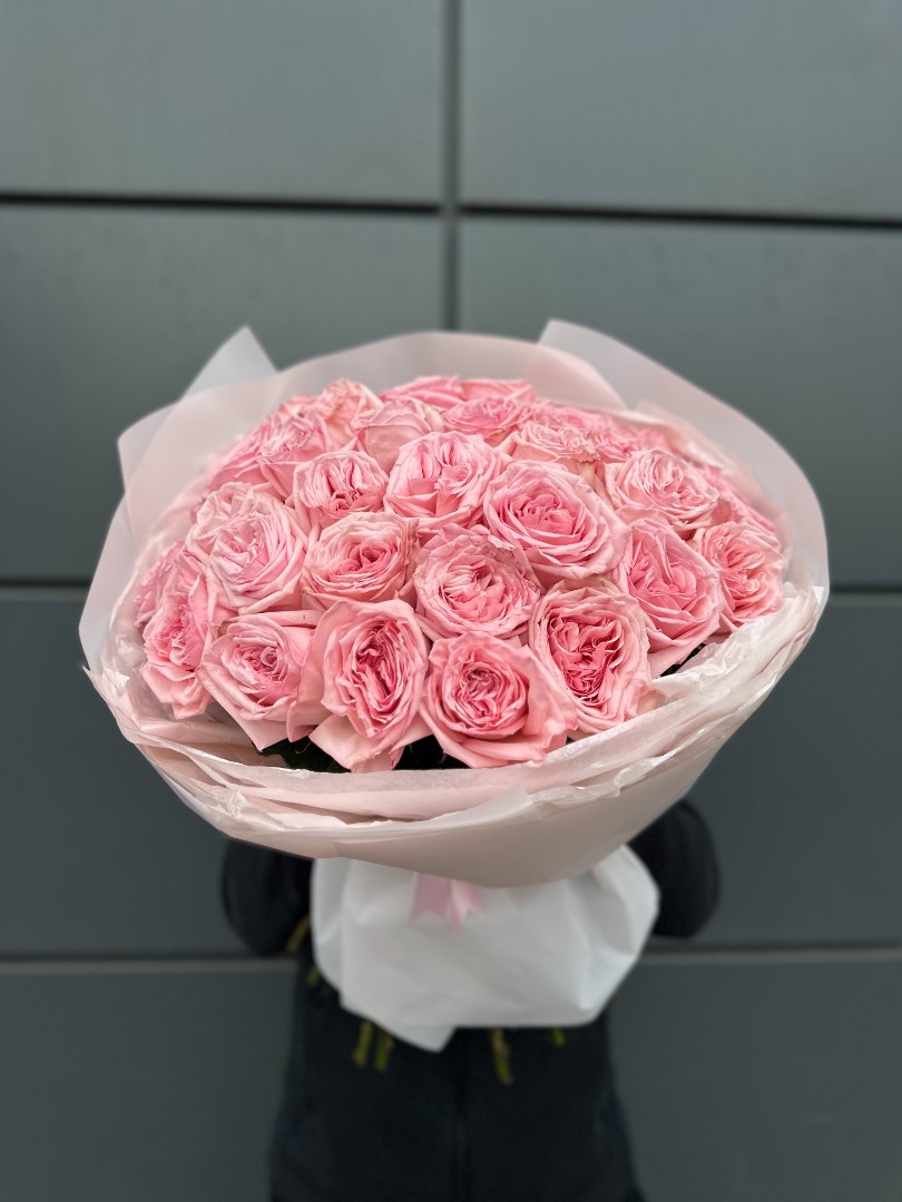 33 розы Пинк Охара (Pink Ohara)